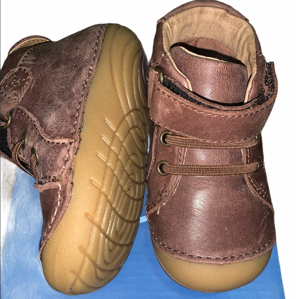 Stride Rite soft motion frankie sneakers 5.5W